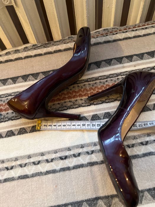 Buty damskie lakierki na obcasie - L,k.Bennett rozmiar 38