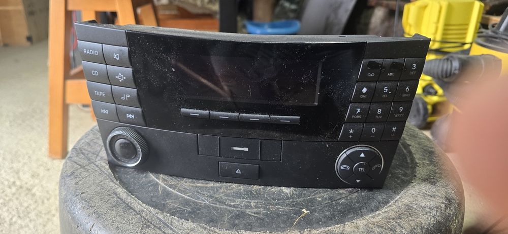 Radio Mercedes-Benz