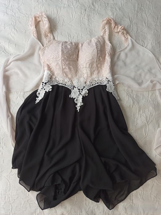 Elegancki kombinezon z koronką rozmiar 36 włoski