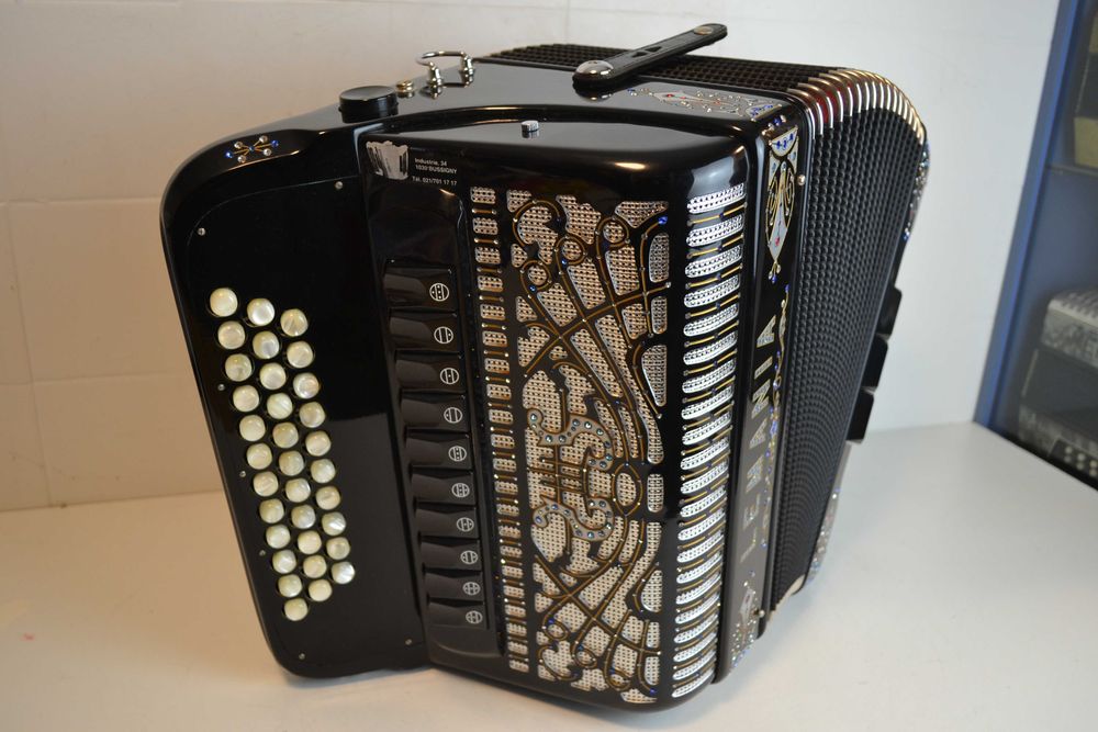 Concertina Lemania 5 Voz Com Mala
