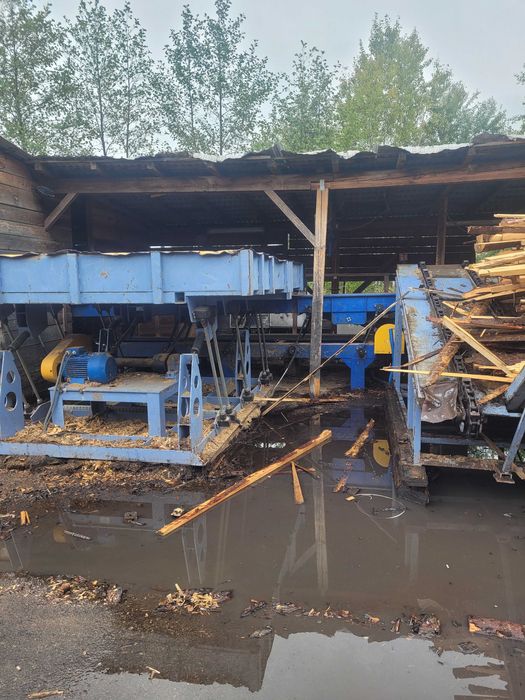 Rębak stacjonarny Teknamotor 650EB Stoły podawcze Redler
