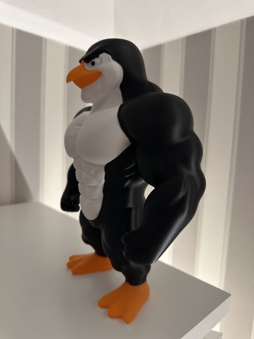 Muskularny Pingwin - unikalna figurka 3D ok. 25 cm