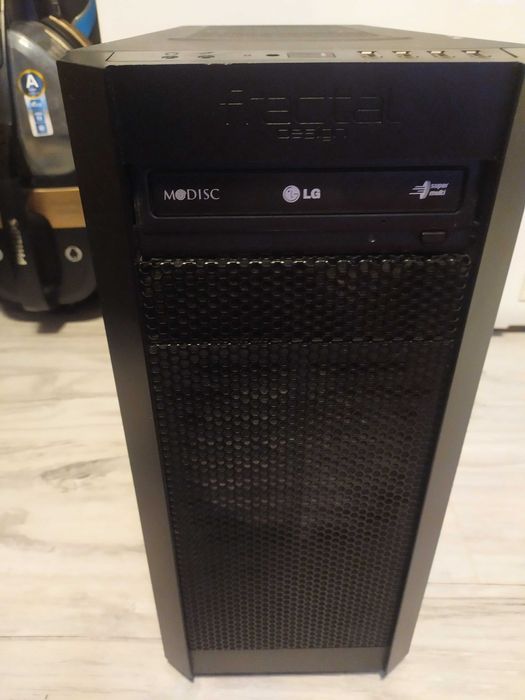 Mocny komputer do grania ssd 500 gb,8gb ram grafika radeon Okazja