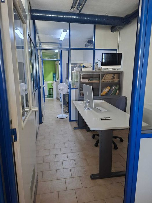 Estabelecimento Comercial em Canelas