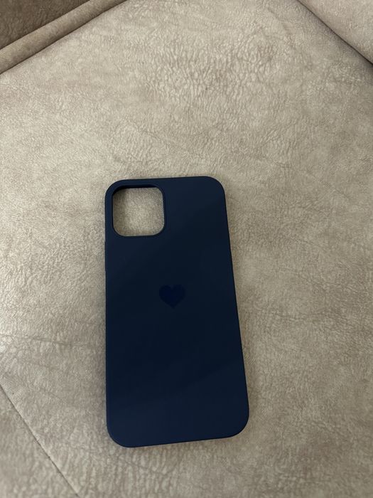 Чохол на iPhone 12