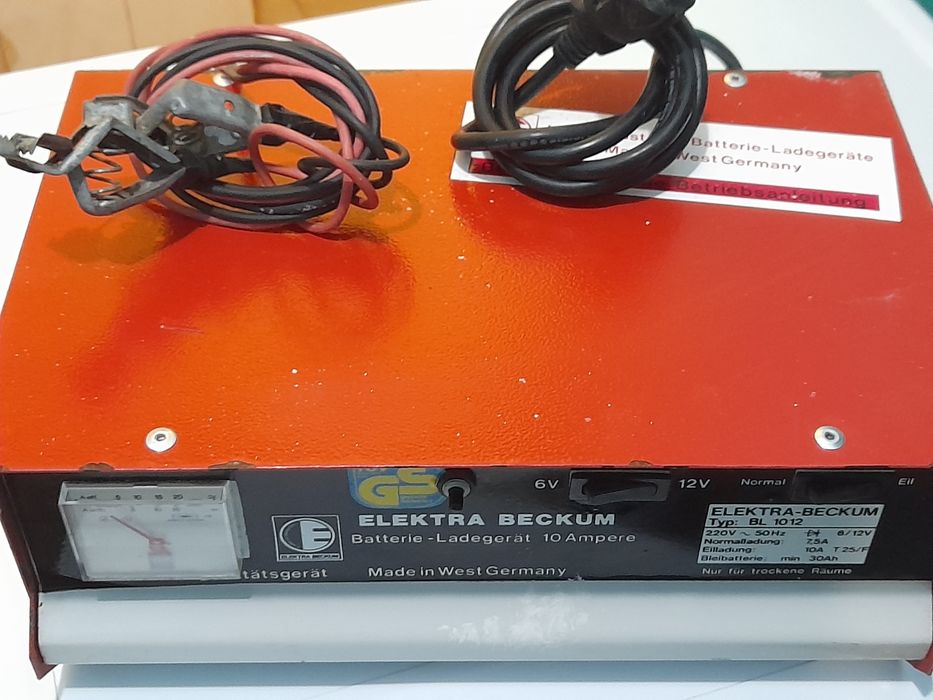 Зарядний пристрій 10А-6V/12v