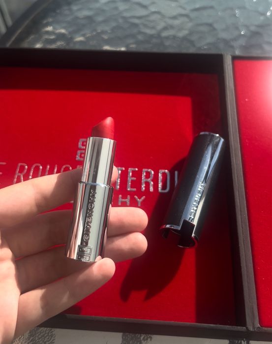 Givenchy Le Rouge Interdit 306 – pomadka luksusowa