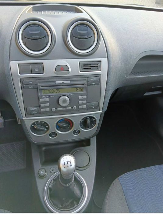 Ford Fiesta 61.500km c/ Ar Condicionado