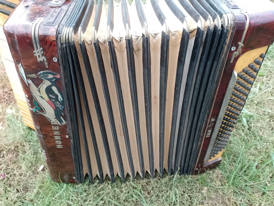 Akordeon Hohner 120 basów 4 chory
