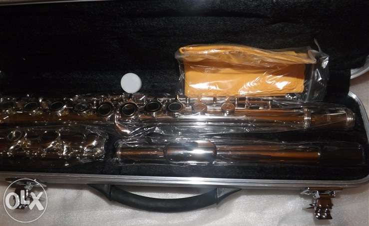 Flauta transversal nova