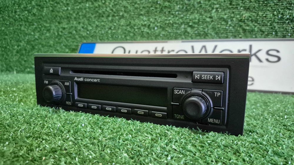 Rádio Original Audi Concert 1DIN Audi A4 B6 B7 8E 8H Ref. 8E0.035186D em Excelente Estado