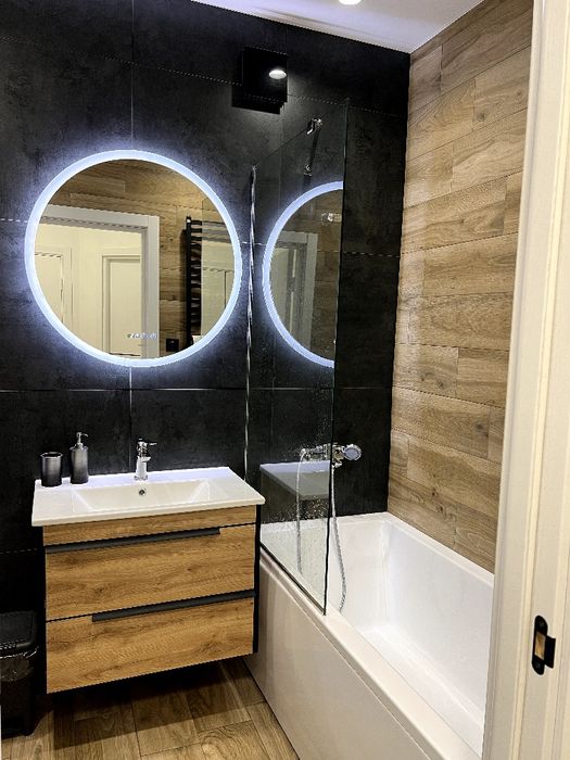 Подобово 1 к. квартира, центр, 6 спальих місць, посуточно Івано-Франкі