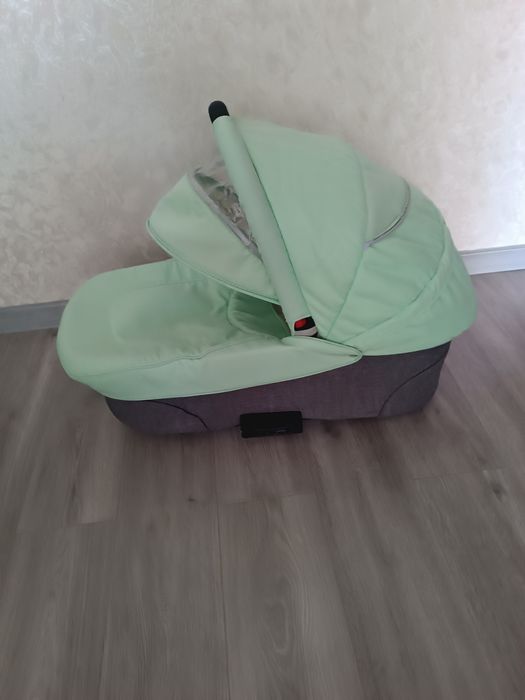 Продається дитячий візок фірми PLAUDI 2в1