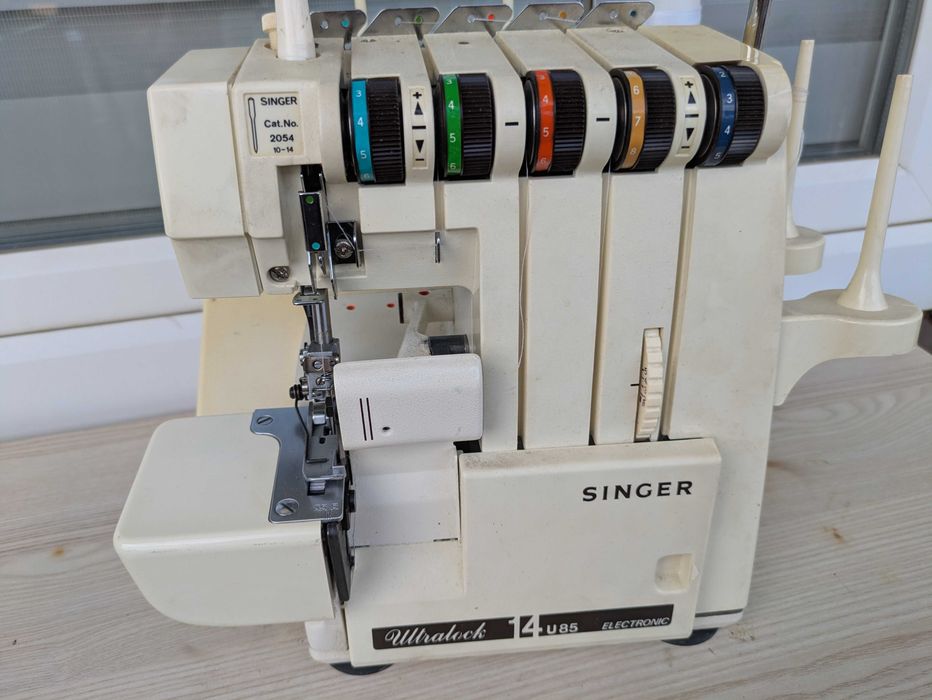 оверлок Singer Ultralock 14U85, произведенный в Японии