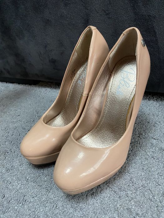 Туфлі бежеві фірмові