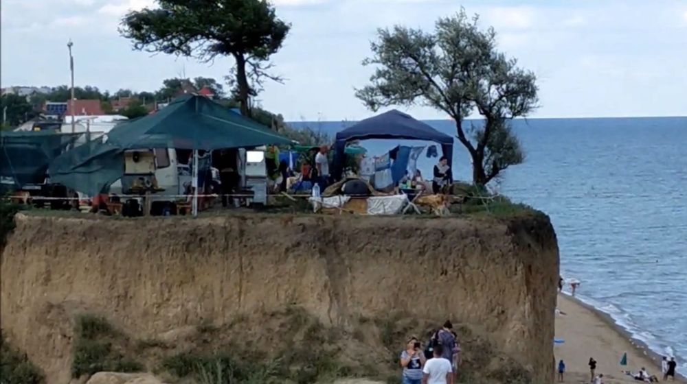 Земельный участок с Рыбаковка первая линия