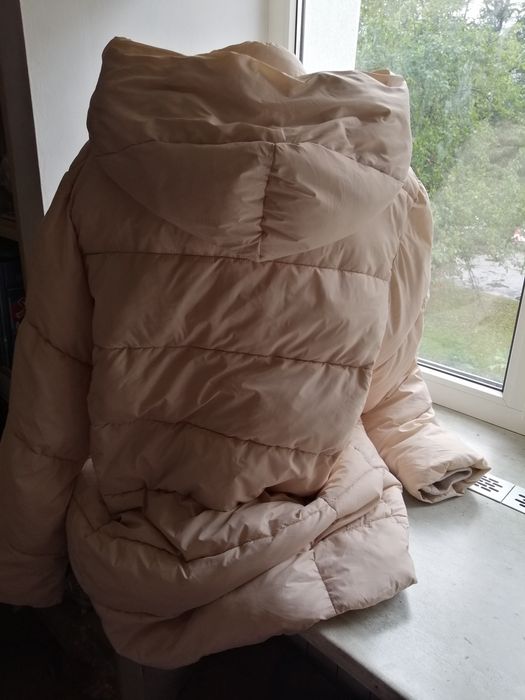 Куртка жіноча  M  Stradivarius