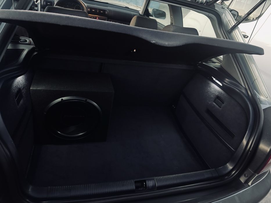 A3 1.6 mais novo que esse impossivel carro muito bem estimado.
