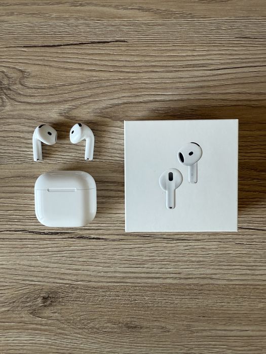 AirPods 4 com Cancelamento de Ruido como Novos