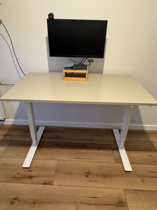 IKEA Trotten biurko z regulacją wysokości 120x70