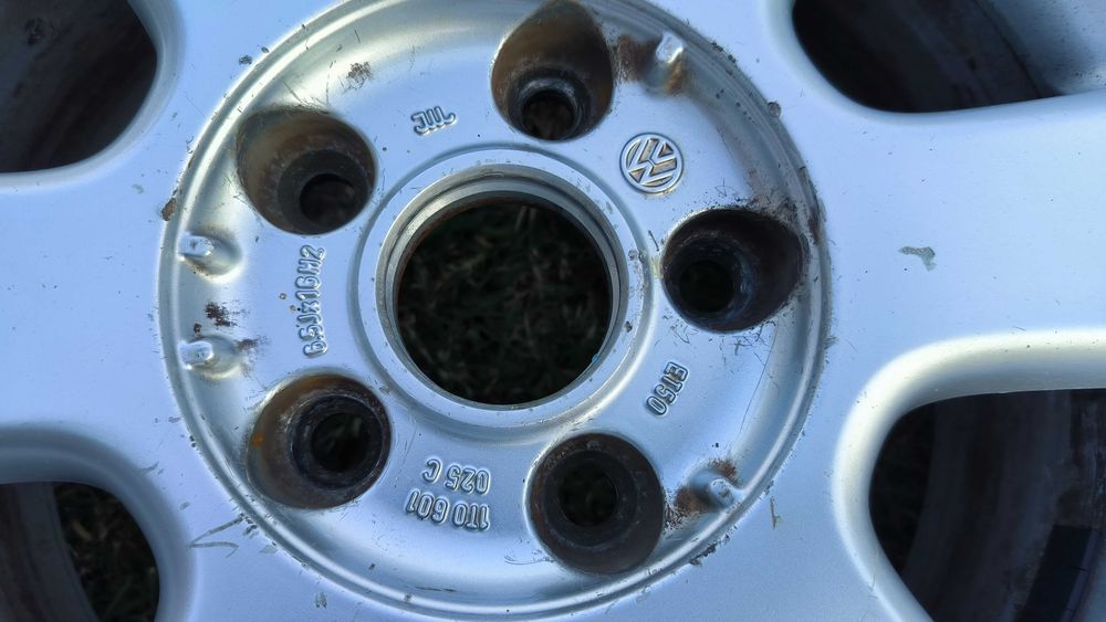 koła, alufelgi 5x112 r16 golf V letnie, z oponami Goodyear Efficientgrip Performance 2 (DOT 11/21)