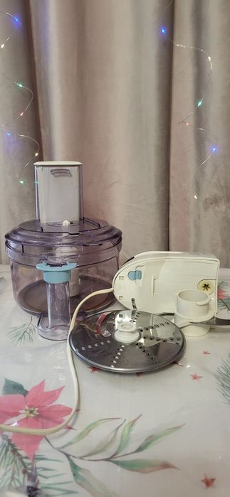 Продам кухоний комбайн philips