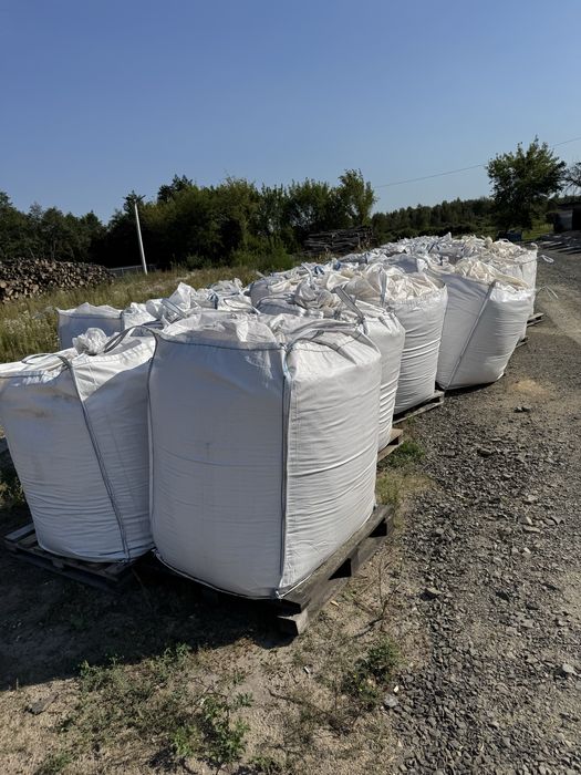 Продам грабову тирсу 1000 грн за куб