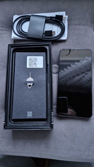 Samsung S22 128GB stan idealny, bez rys, phantom black