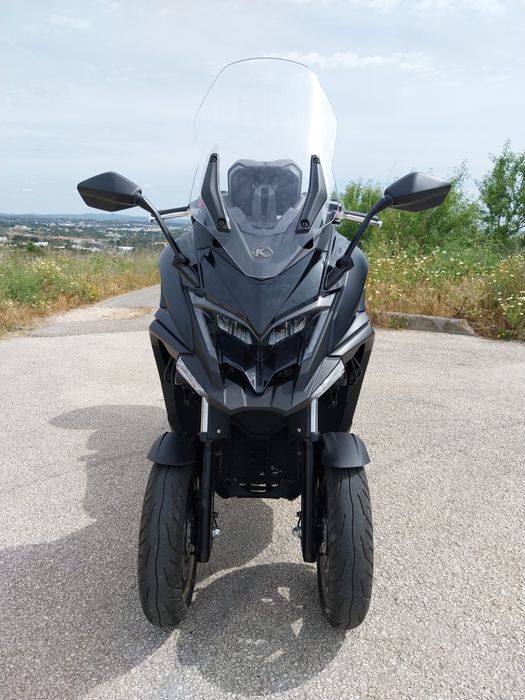 Kymco CV3 550cc Preto + Capacete