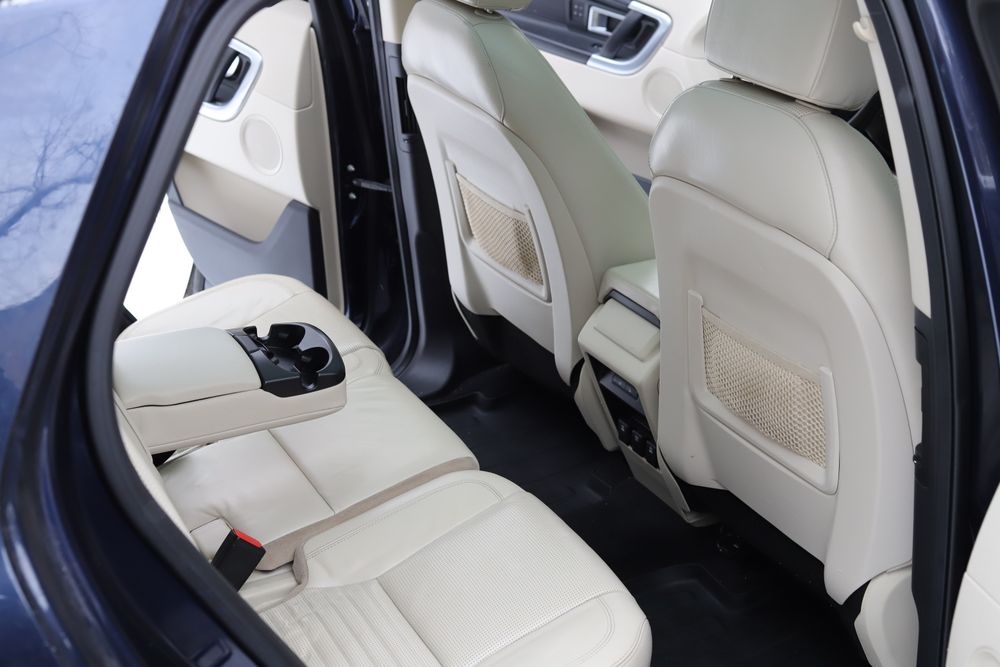 Land rover discovery sport 2016