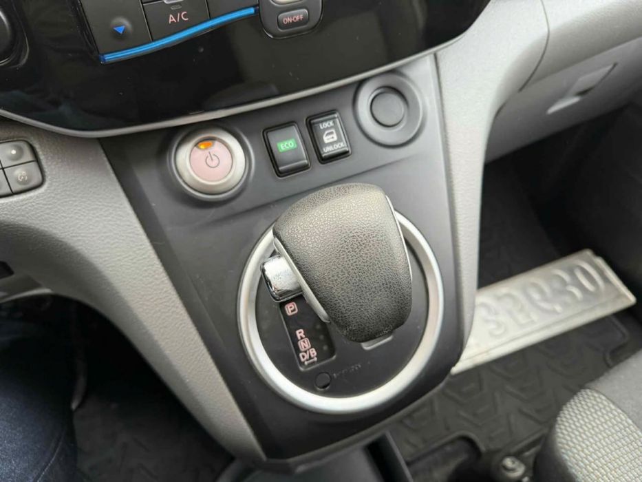Nissan e-NV 200 Evalia (40 квт/ пасажир 7/ тепловий насос/ підігрів)