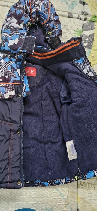 Зимова куртка на 3 роки