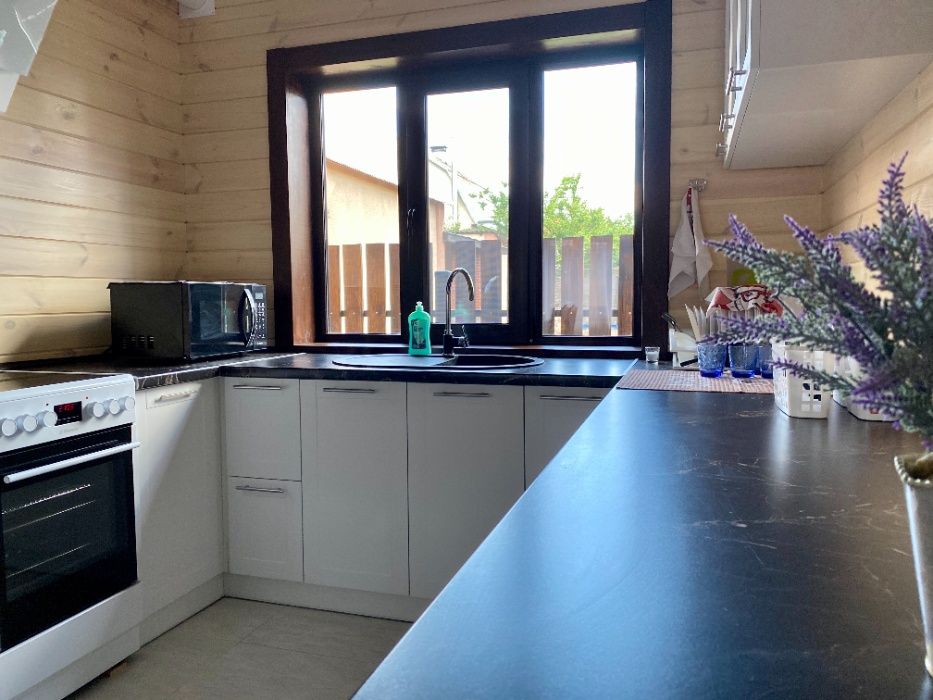 Посуточная аренда дома с сауной на Осокорках. Подобова оренда будинку.