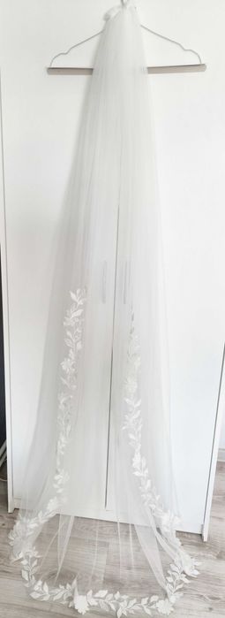 Suknia ślubna + 2 welony