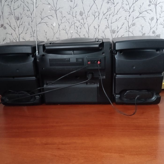 PHILIPS музыкальный центр продам