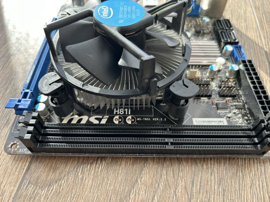 Материнська плата MSI H81I