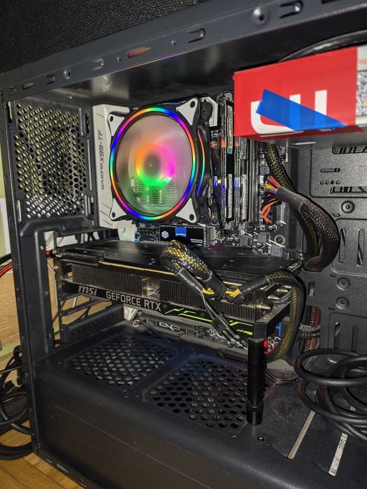 Intel Xeon E5 2678v3, 32 GB RAM, Huanazhni X99 TF
