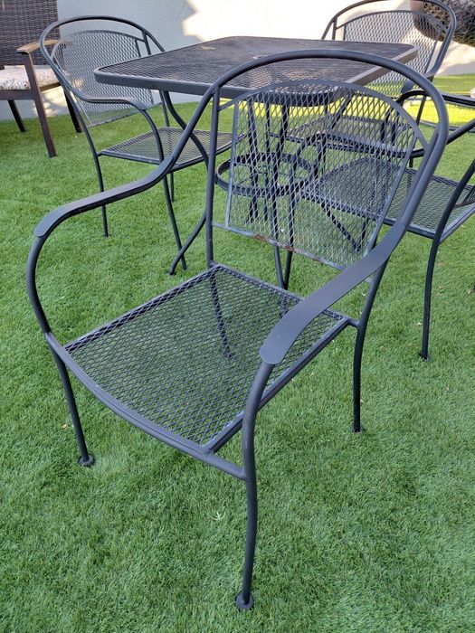 Conjunto mesa e cadeiras de jardim