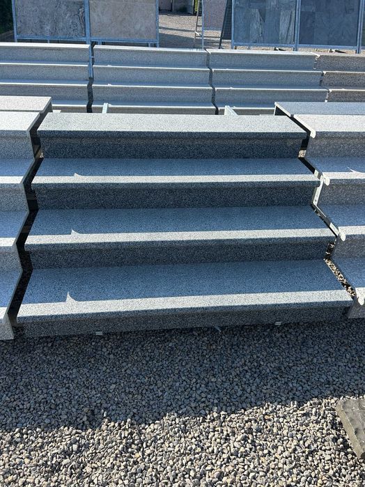 GRANIT Schody granitowe BULLNOSE stopień kamienny szary 150 cm