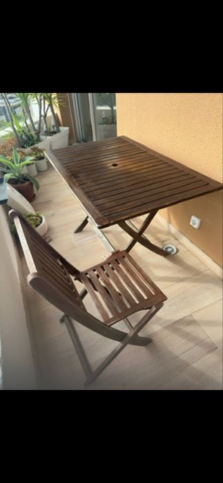 Mesa exterior de boa qualidade