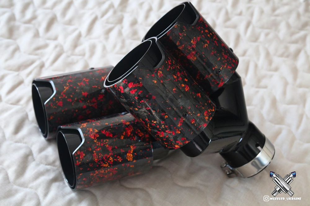 Насадки на глушитель из кованого цветного карбона ( Akrapovic HKS BMW)