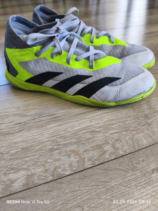 Buty piłkarskie halówki Adidas Predator roz.36⅔