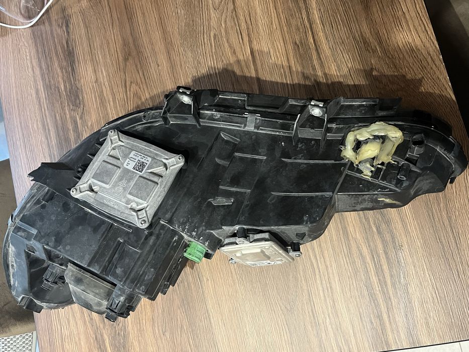 Ліва фара (пасаживрська сторона) alfa romeo gulia