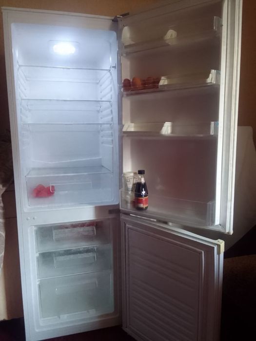 Продам холодильник