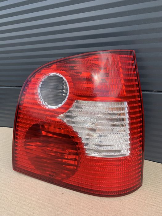 VW Polo 9N lampa prawa tylna prawy tył kompletna EUROPA