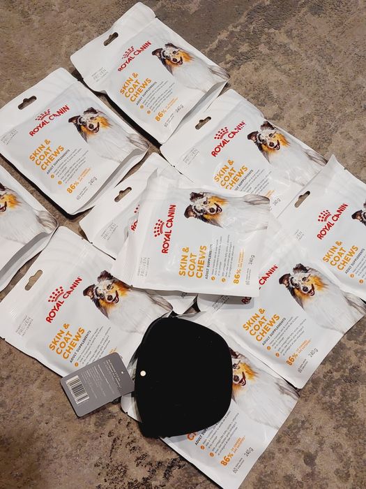 Royal Canin Skin & Coat Adult Dog Supplements 240g smaczki dla psa