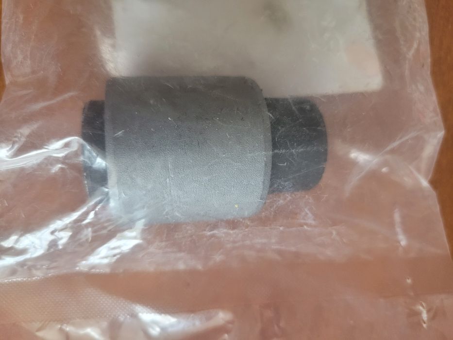 Продам сайлентблоки цапфи Hyundai