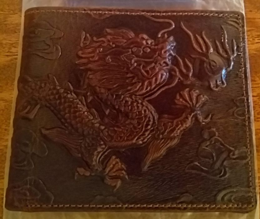 Кошелёк с тиснием "Китайский дракон"