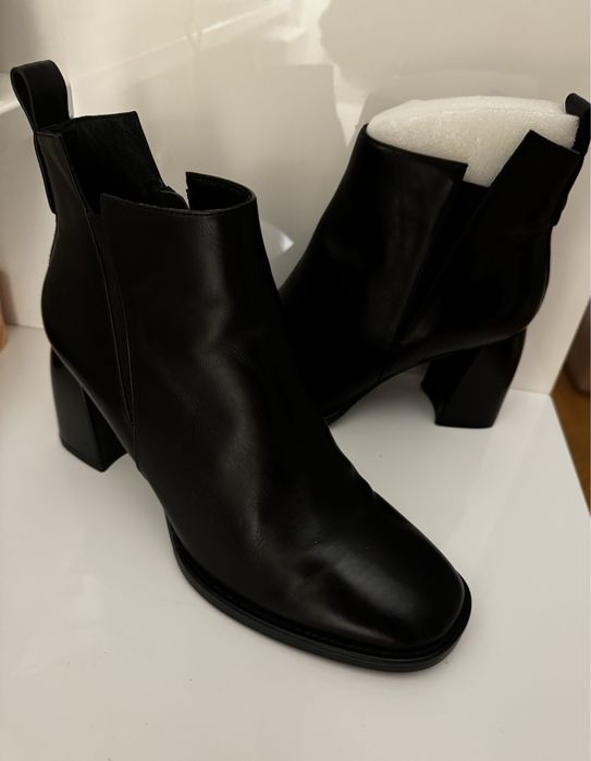 Жіночі шкіряні черевики Vitto Rossi 38 розмір