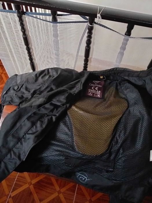 Casaca de mota em pele.nova
